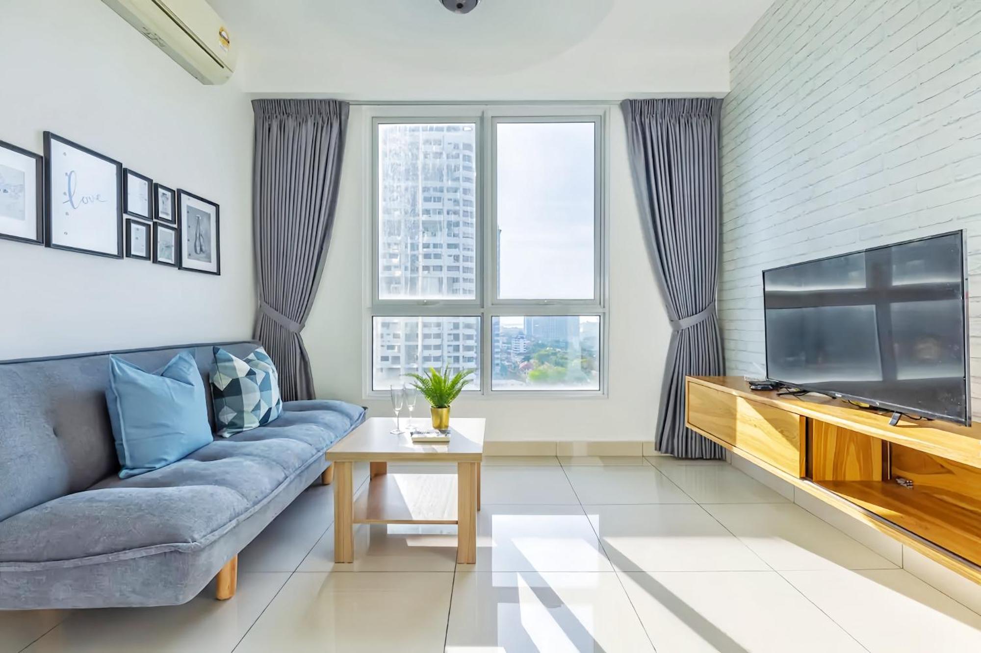 Mansion One Apartment