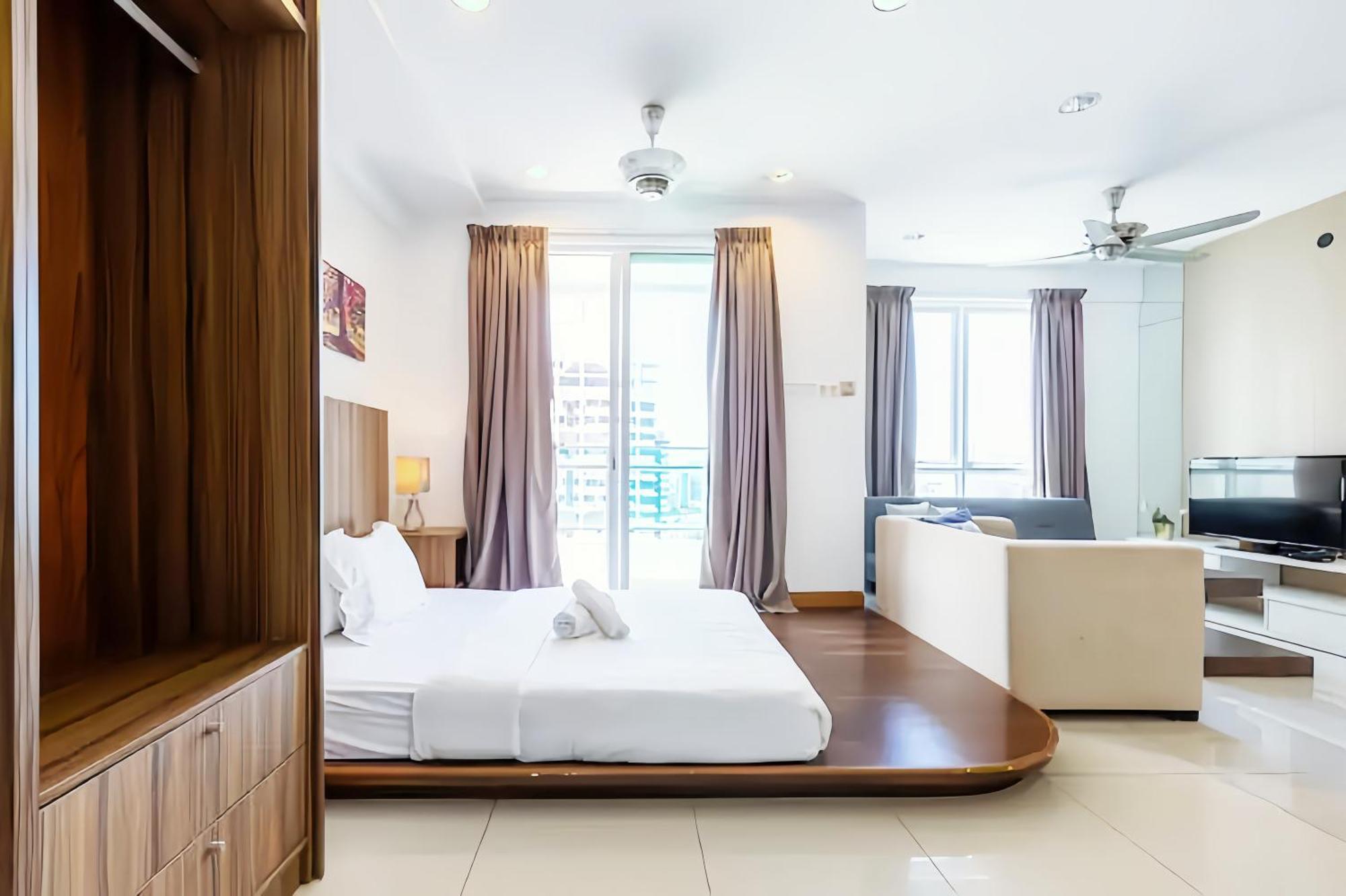 Mansion One * George Town