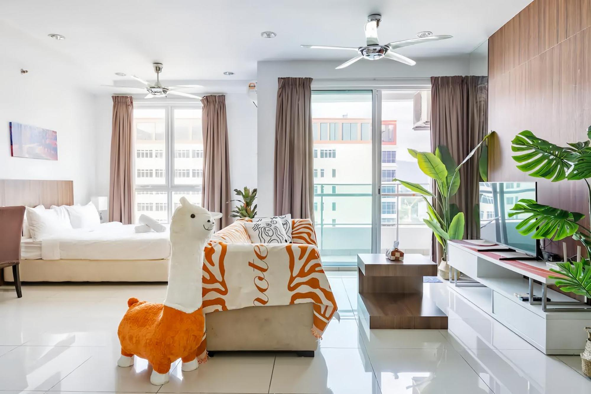 Apartment Mansion One George Town